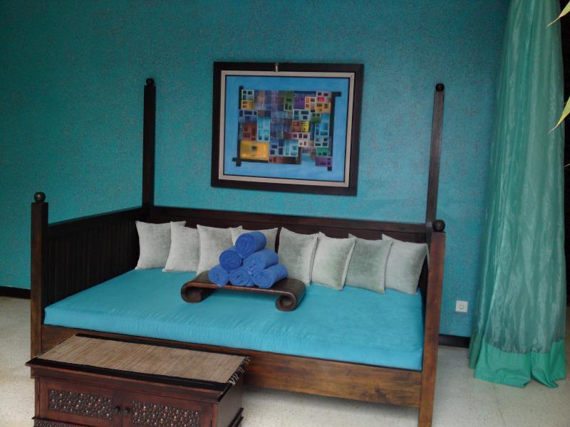 Alam Warna Villa *