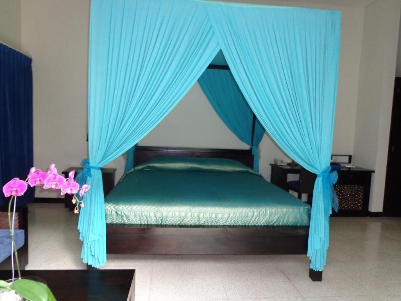 Alam Warna Villa *